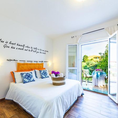 Le Maschere B&B ซานตา เตเรซา กัลลูรา ภายนอก รูปภาพ