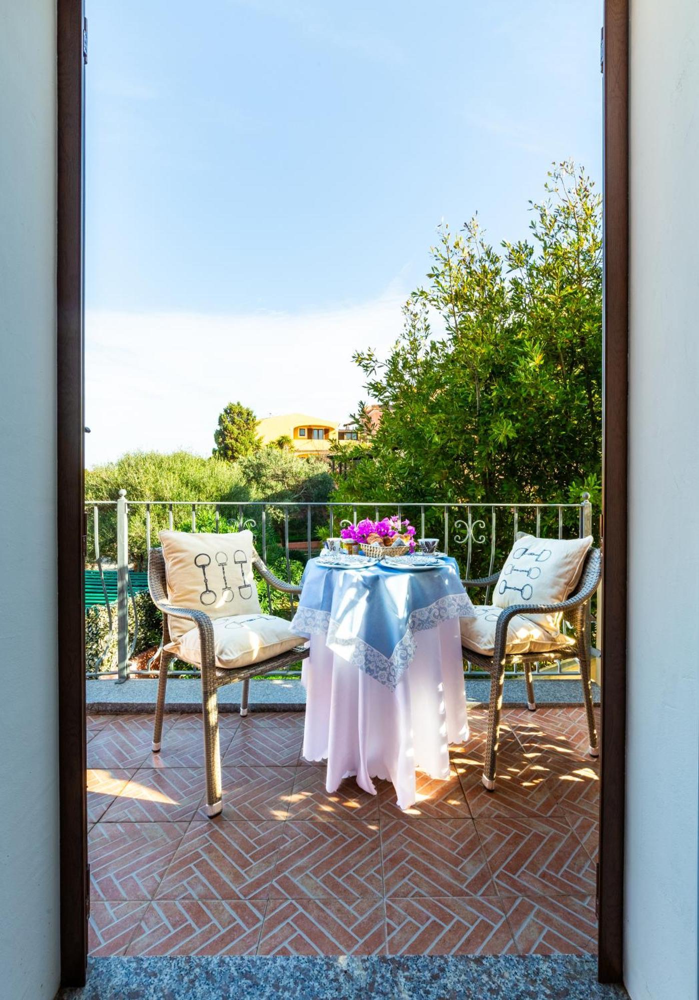 Le Maschere B&B ซานตา เตเรซา กัลลูรา ภายนอก รูปภาพ