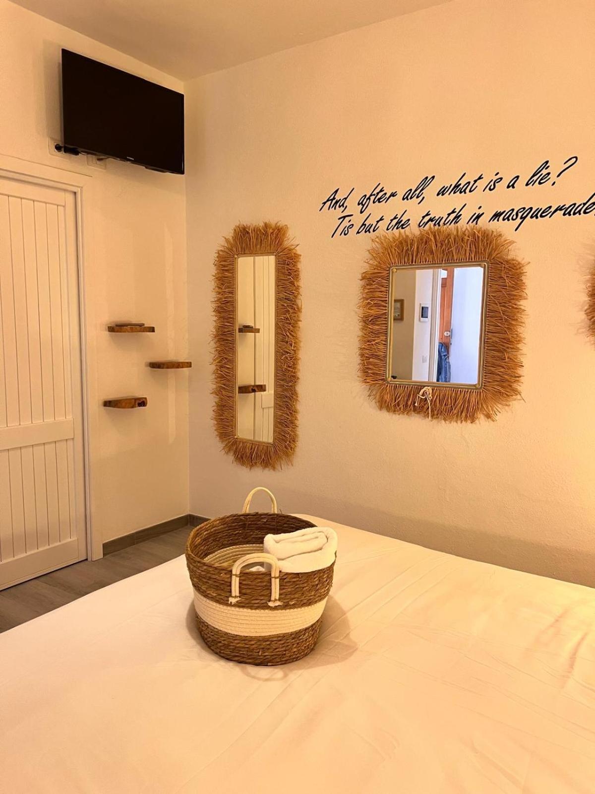 Le Maschere B&B ซานตา เตเรซา กัลลูรา ภายนอก รูปภาพ